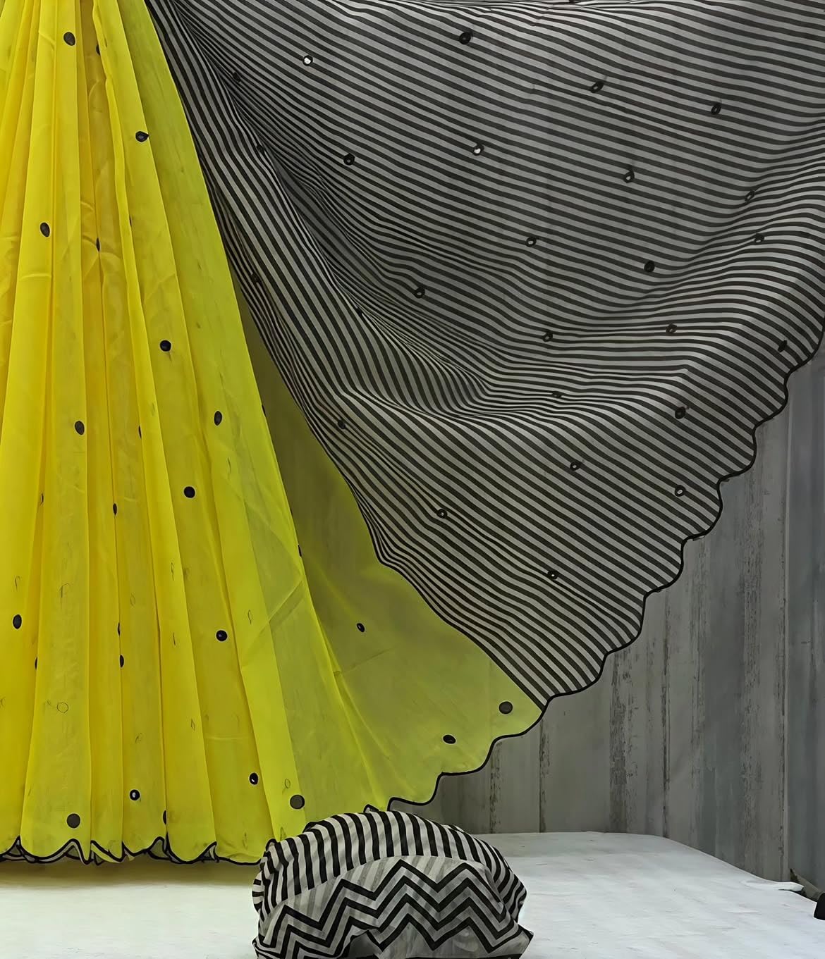 Women's Yellow Cotton Linen Saree with Mirror Work Border | Saree with unstiched Blouse Piece (Yellow)