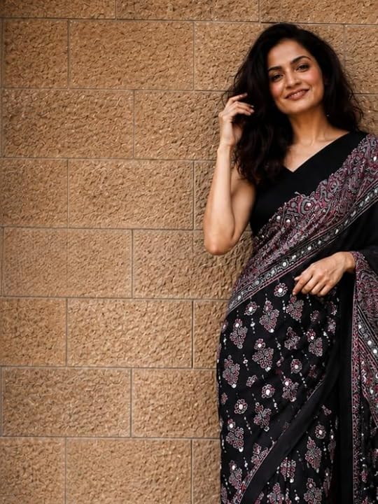 Orbexa Ajrakh Modal Silk Saree for Women | Mirror Work Black Saree | Gajji Silk Red Pallu Tassels | Designer Sarees for Women Party | Ajrakh Print Saree | Modal Silk Sarees Original (Black)