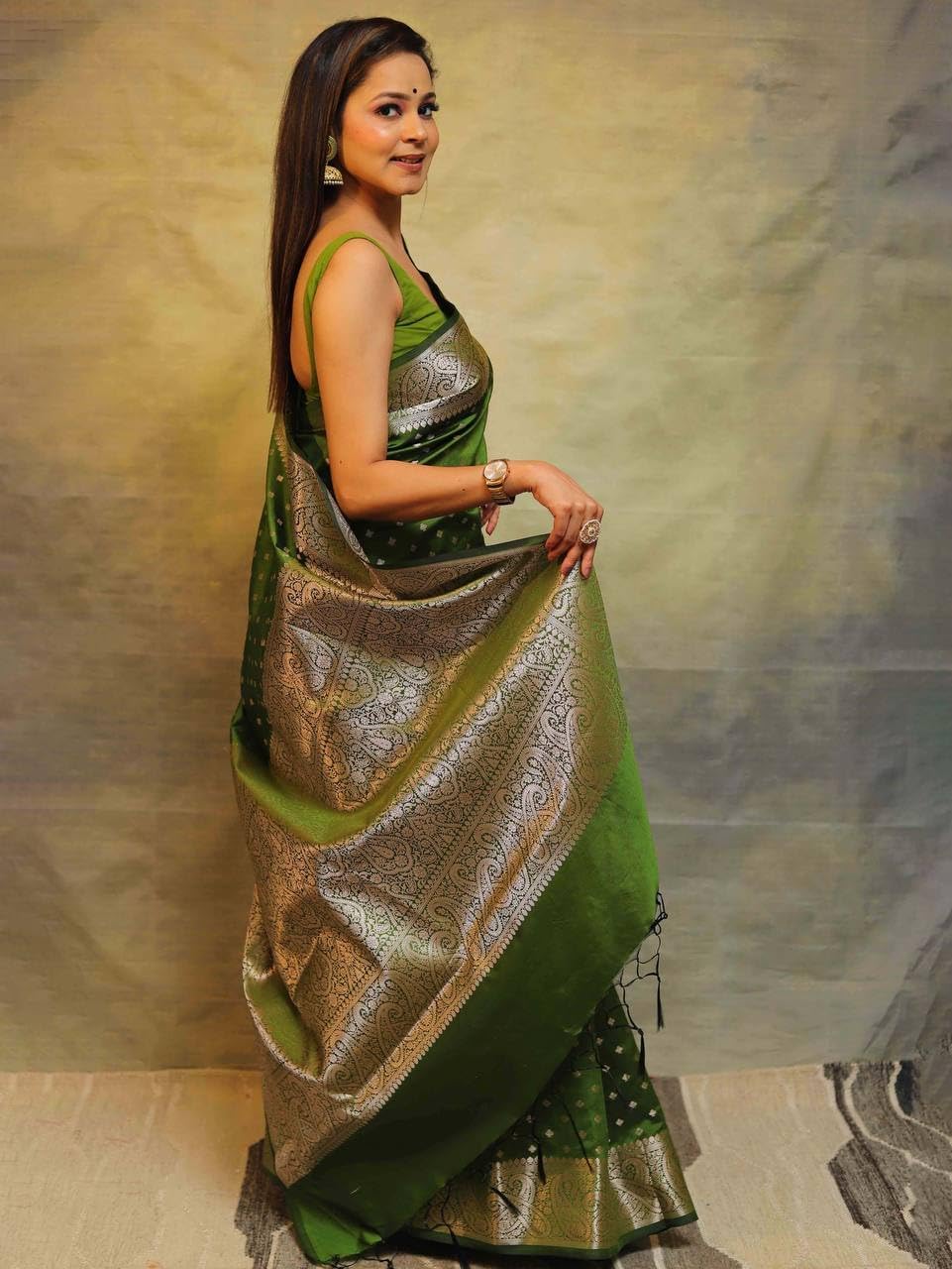 C J Enterprise Women's Banarasi Saree Pure Kanjivaram Silk Saree Soft Design Wear Pattu Sarees Latest Cotton With Blouse Piece for Wedding sadi new ladies 2026