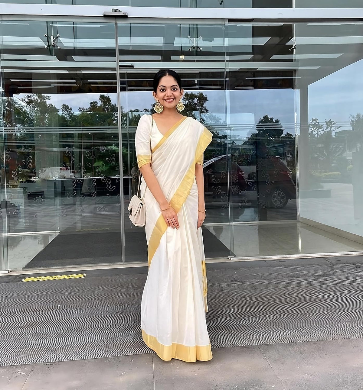 Yashika Women's Trendy Cotton Silk Saree with Blouse Material|| Pongal Special South Indian kerala Saree With Blouse Piece||(AZ-YS-OG-PONGAL ONAM WHITE)